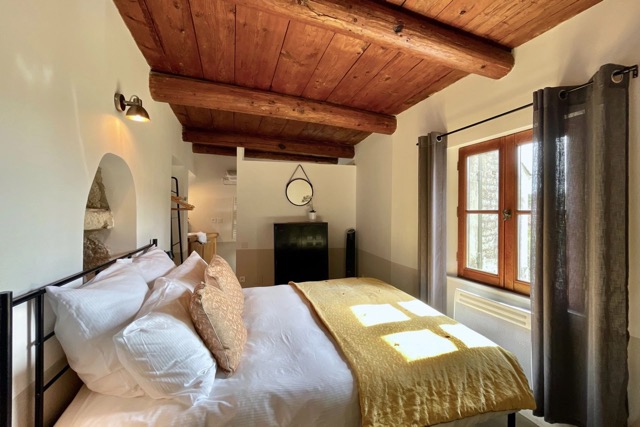 La Petite Valette — one-bedroom boutique apartment near Uzès